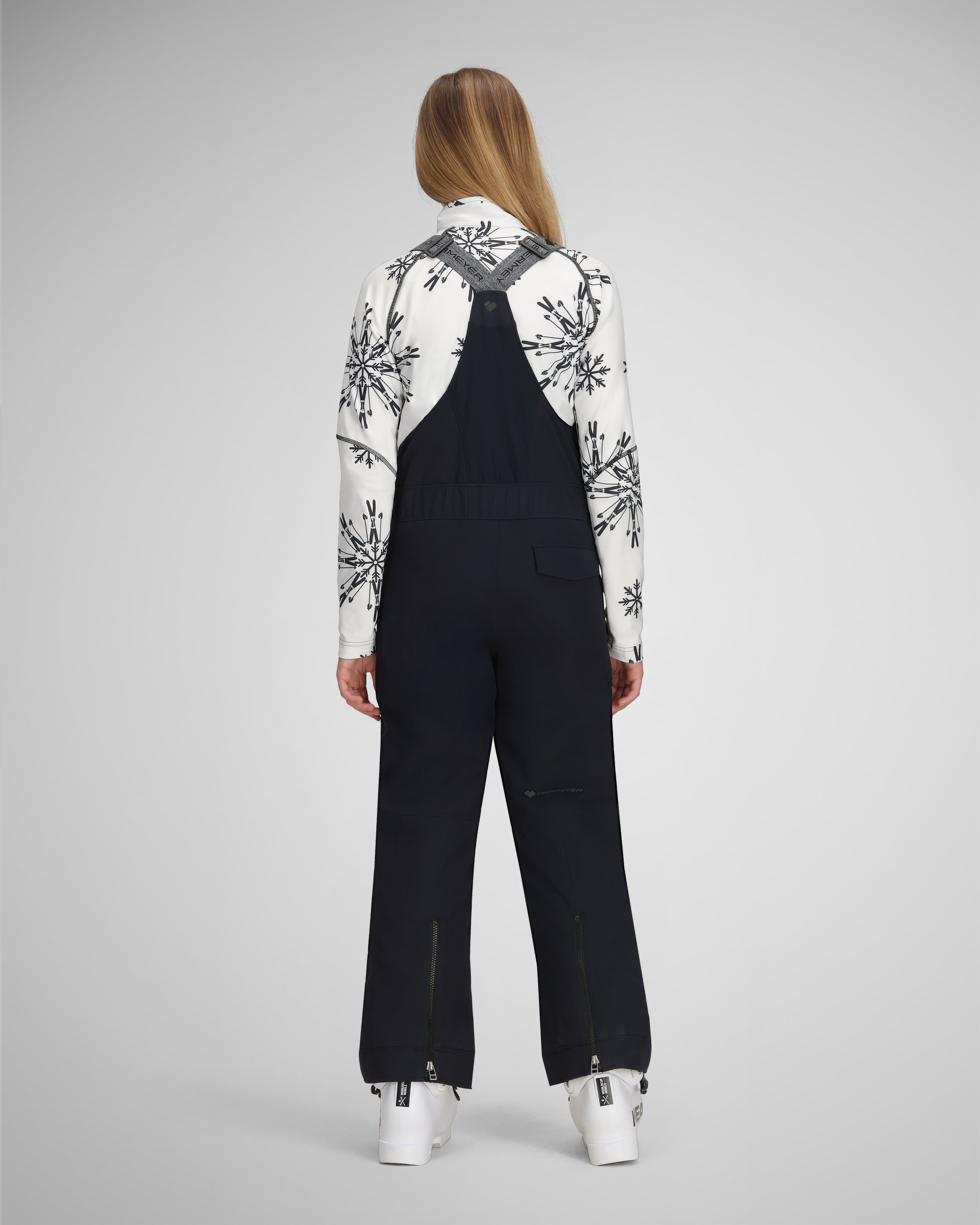 Black | 4 / MODBCK